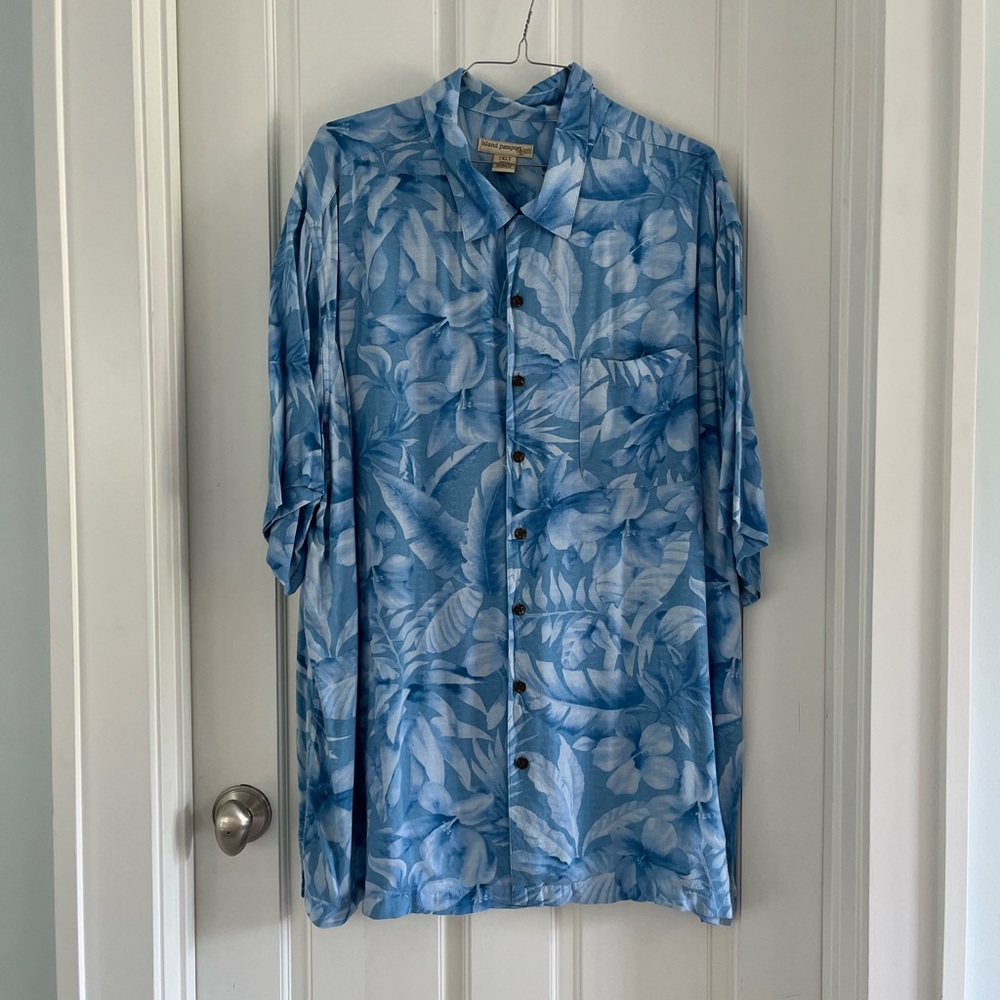 Vintage Light Blue Short Sleeve Men's Hawaiian Shirt